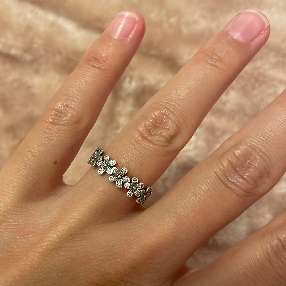 Daisy Flower Ring